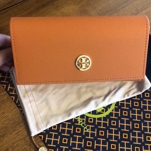Tory Burch glasses case complete with protective pouch & gift bag